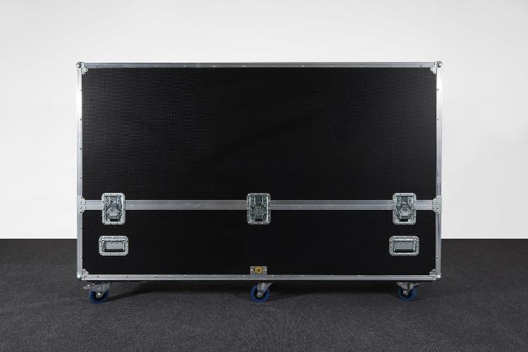 ShowCase -DUAL 85" TV Pro Panel Roadcase 2004 long x 590 wide 1347 High